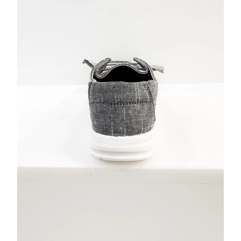 Not Rated MACO SNEAKER IN CHARCOAL Sz 10 Comfortable/Easy slip On New In Box - Picture 4 of 5